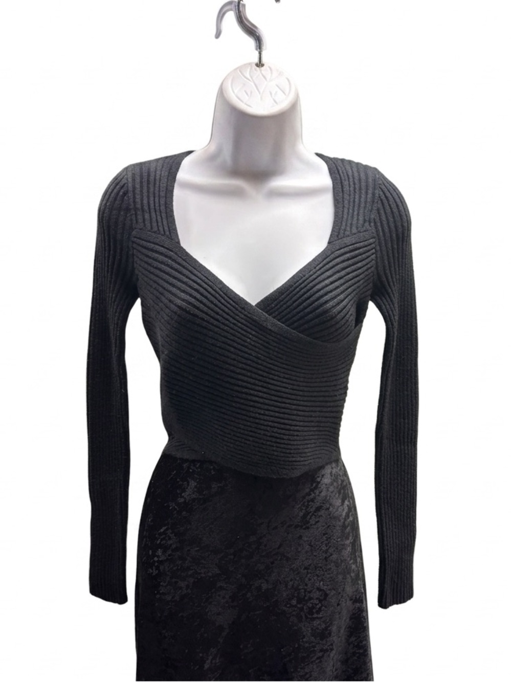 Abercrombie & Fitch Black V-Neck Sweater with Ribbed Texture